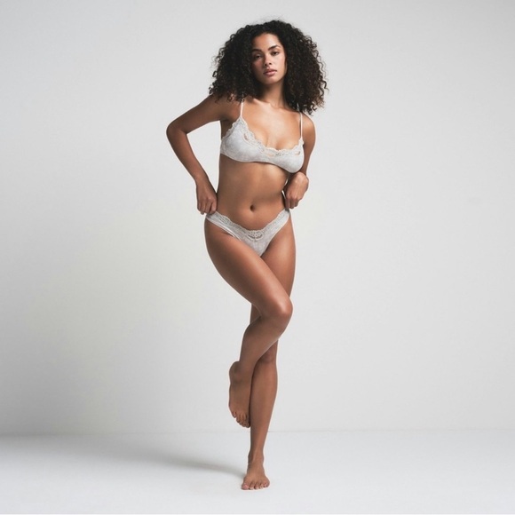 Skims Scoop Bralette- Platinum Fair NWOT - Picture 2 of 4